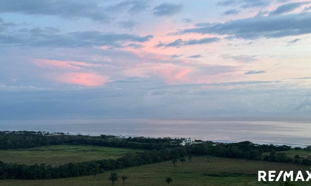 Development LandHotel - B&B for sale in Hermosa Beach Costa Rica