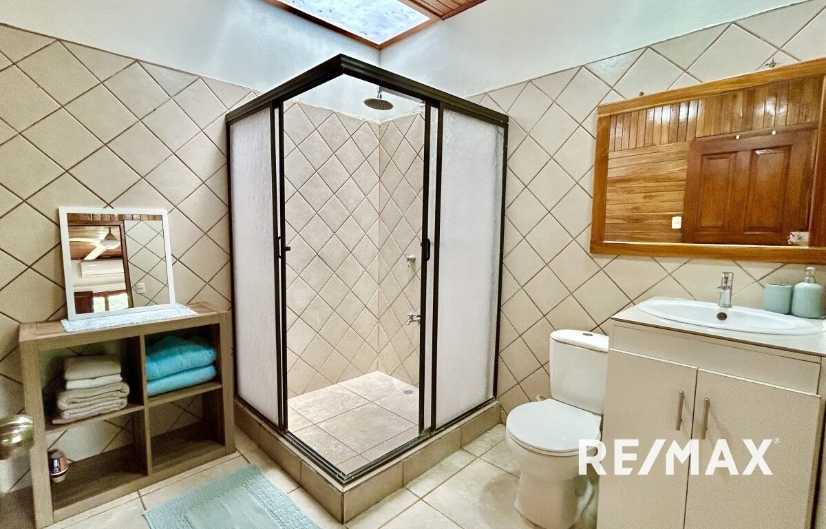 CommercialHotel - B&B for sale in Jaco Beach Costa Rica