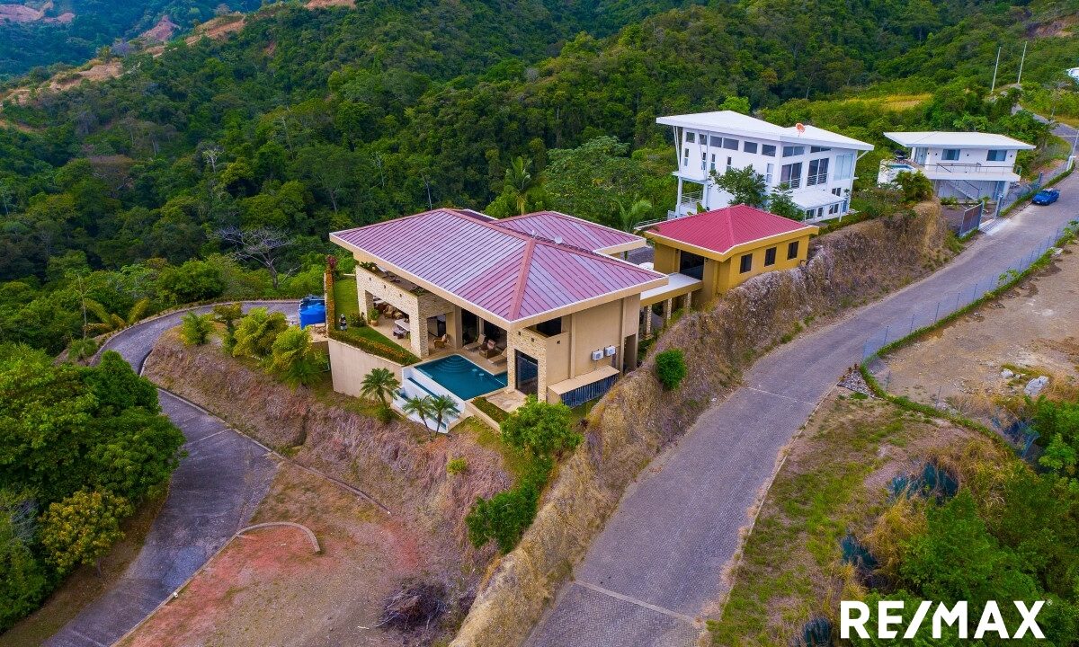 Homes for sale in Hermosa Beach Costa Rica