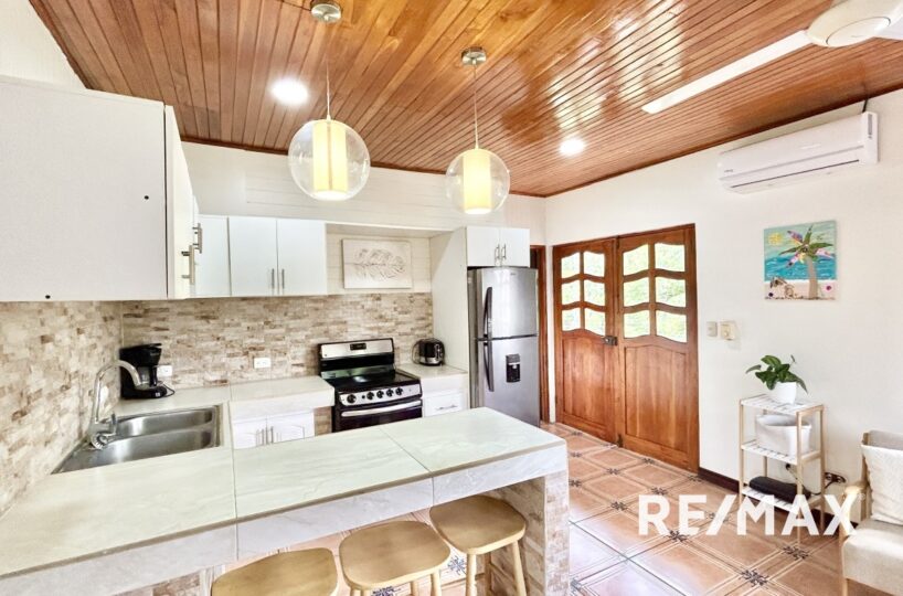 CommercialHotel - B&B for sale in Jaco Beach Costa Rica