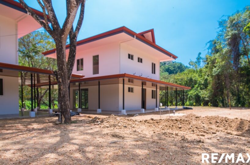 Homes for sale in Hermosa Beach Costa Rica