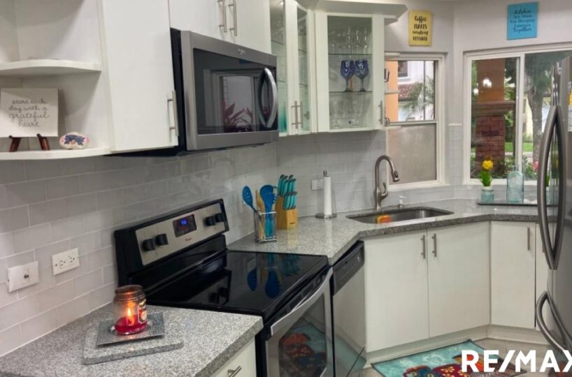 Homes for sale in Herradura Bay Costa Rica