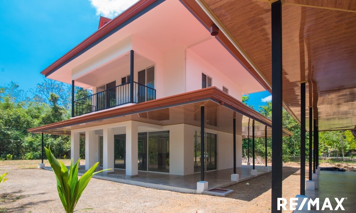 Homes for sale in Hermosa Beach Costa Rica