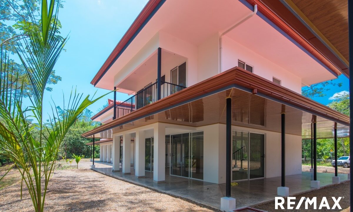 Homes for sale in Hermosa Beach Costa Rica