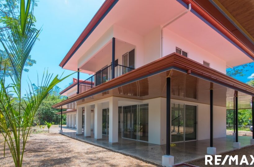 Homes for sale in Hermosa Beach Costa Rica