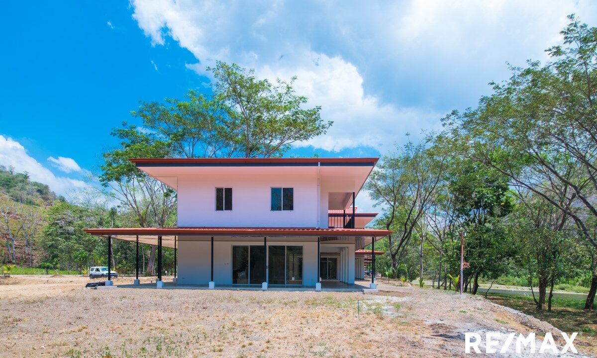 Homes for sale in Hermosa Beach Costa Rica