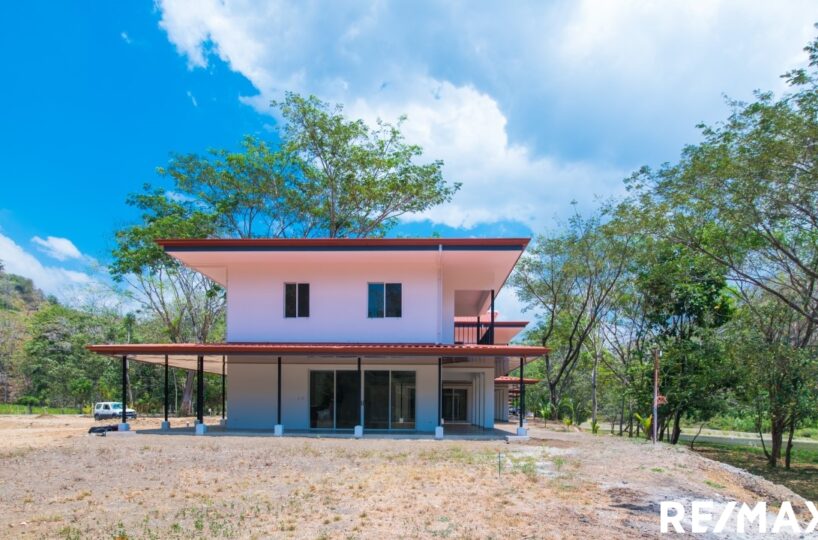 Homes for sale in Hermosa Beach Costa Rica