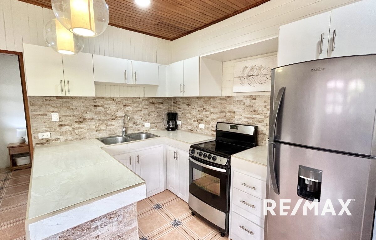 CommercialHotel - B&B for sale in Jaco Beach Costa Rica