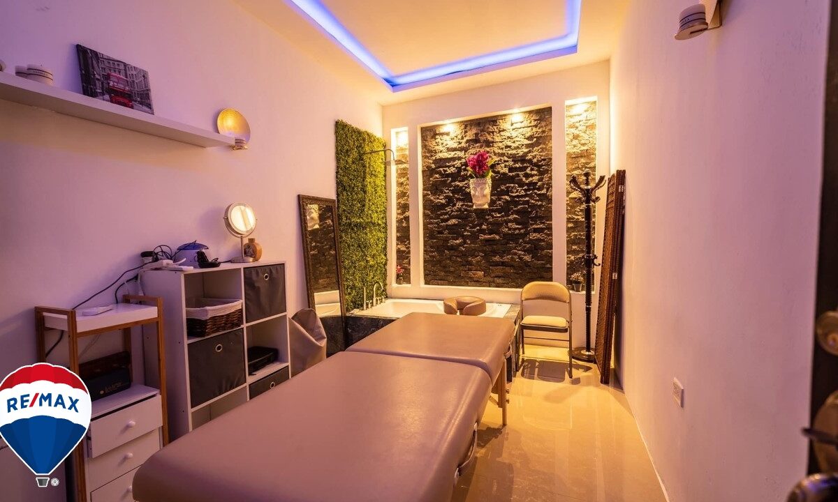 Hotel - B&B for sale in Tarcoles Costa Rica