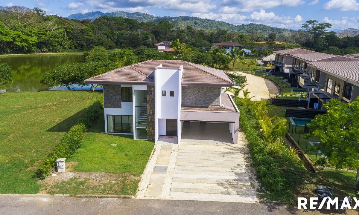 Homes for sale in Hermosa Beach Costa Rica