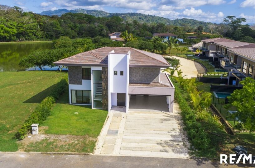 Homes for sale in Hermosa Beach Costa Rica