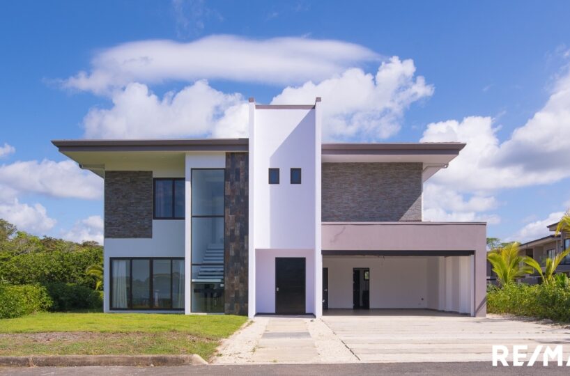 Homes for sale in Hermosa Beach Costa Rica