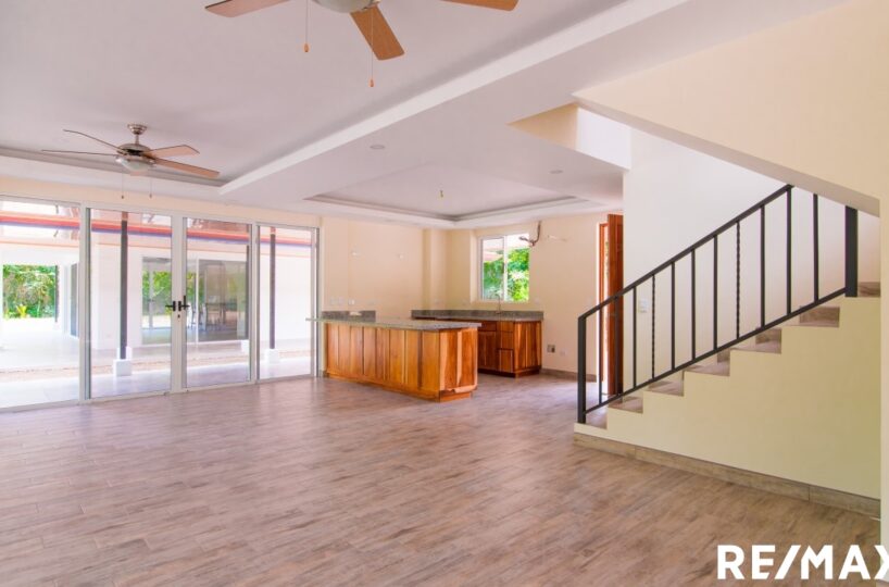 Homes for sale in Hermosa Beach Costa Rica