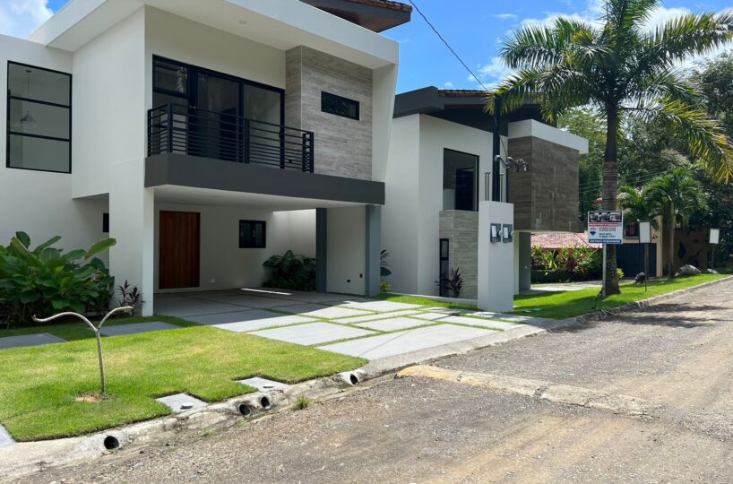 Homes for sale in Hermosa Beach Costa Rica