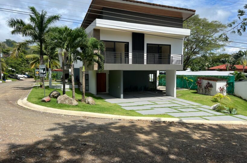 Homes for sale in Hermosa Beach Costa Rica