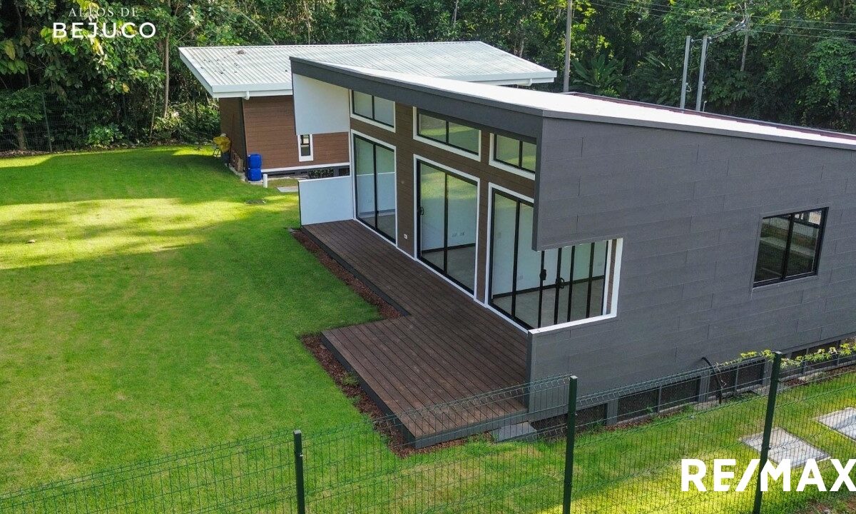 Homes for sale in Parrita Costa Rica