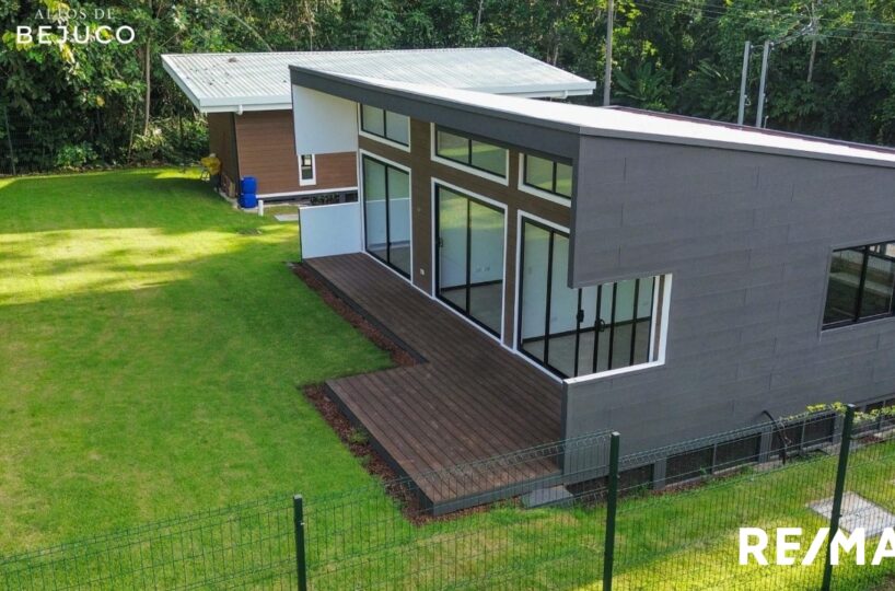 Homes for sale in Parrita Costa Rica