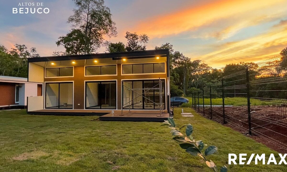 Homes for sale in Parrita Costa Rica