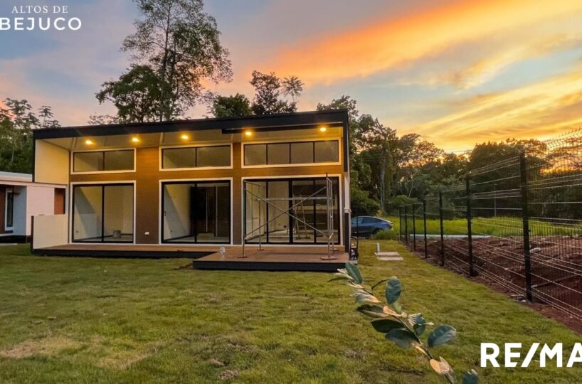 Homes for sale in Parrita Costa Rica