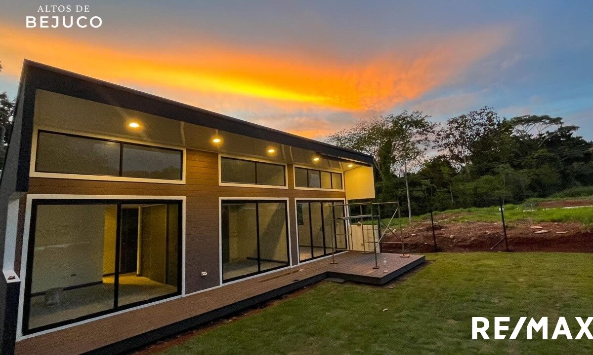 Homes for sale in Parrita Costa Rica