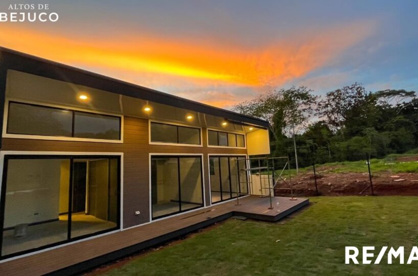 Homes for sale in Parrita Costa Rica
