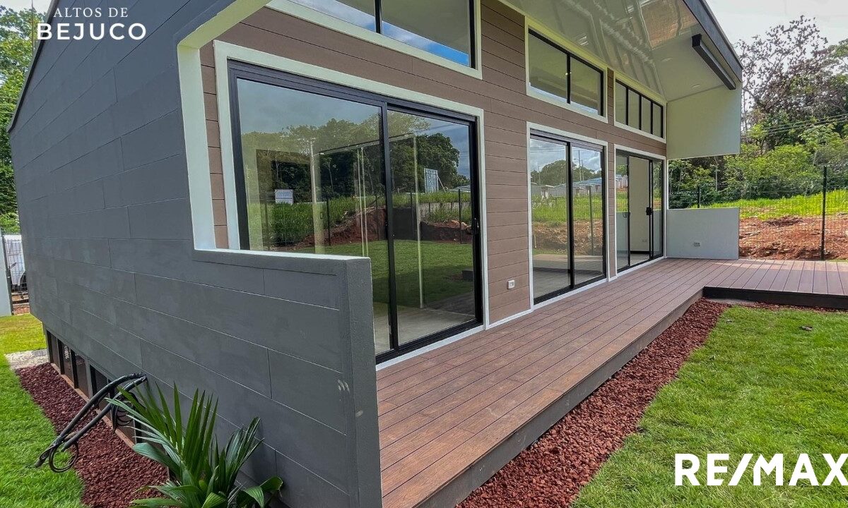 Homes for sale in Parrita Costa Rica