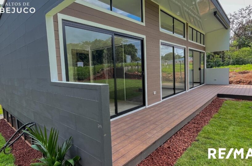 Homes for sale in Parrita Costa Rica