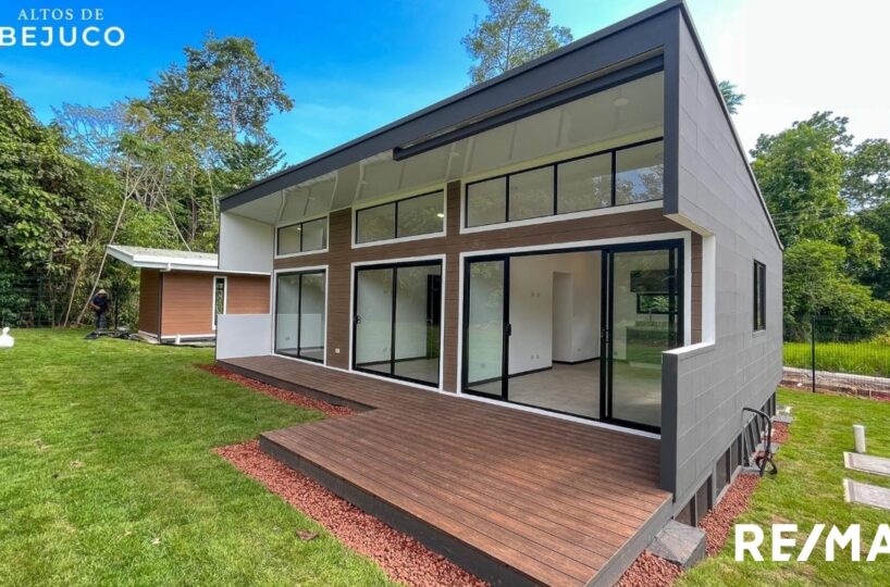 Homes for sale in Parrita Costa Rica