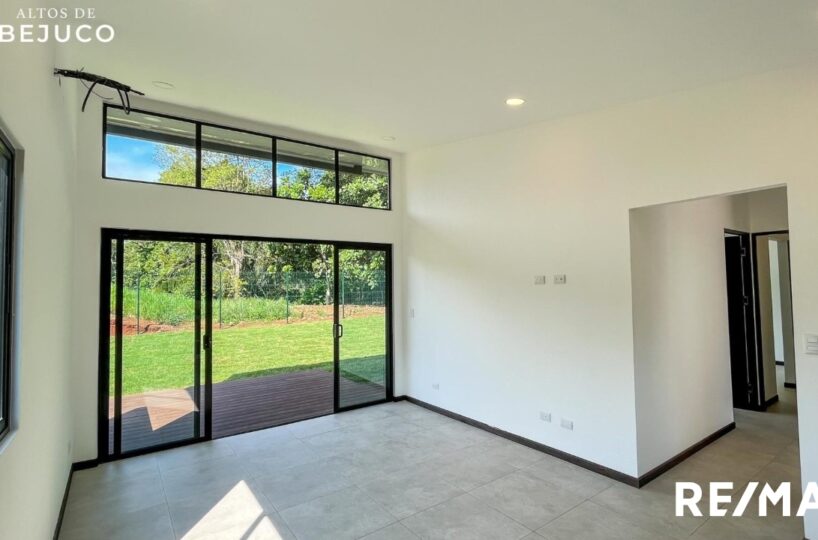 Homes for sale in Parrita Costa Rica