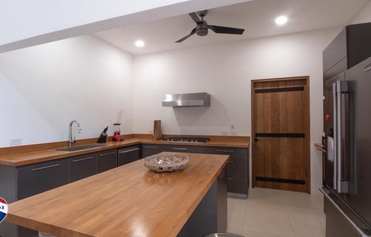 Homes for sale in Hermosa Beach Costa Rica