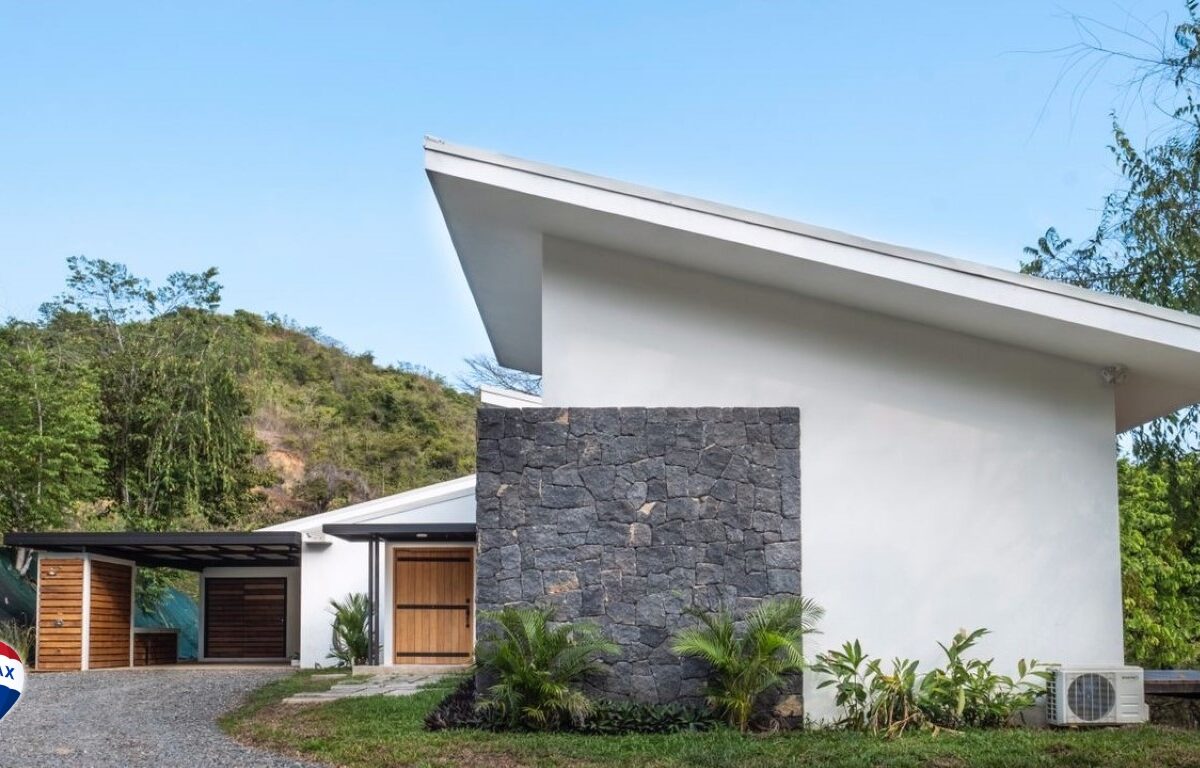 Homes for sale in Hermosa Beach Costa Rica