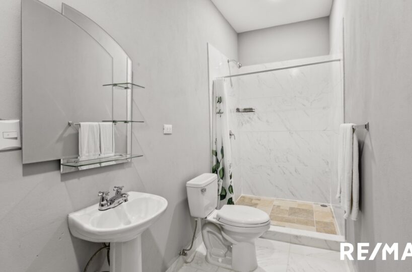 CommercialHotel - B&B for sale in Jaco Beach Costa Rica