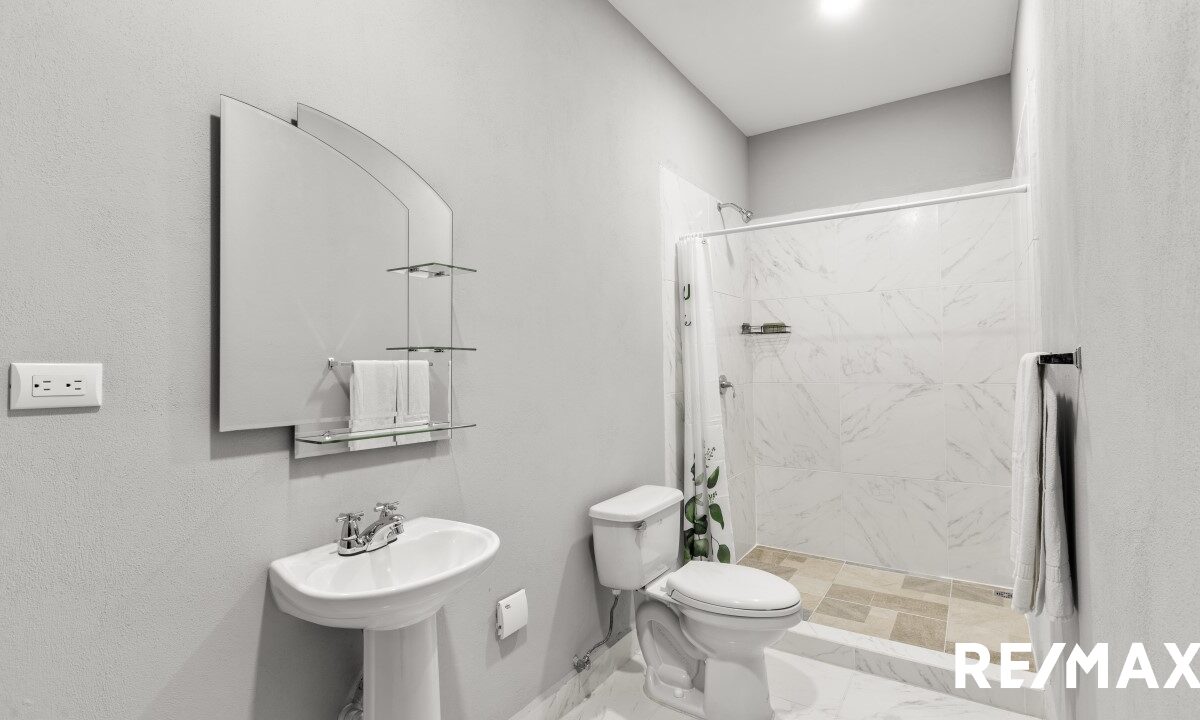 CommercialHotel - B&B for sale in Jaco Beach Costa Rica