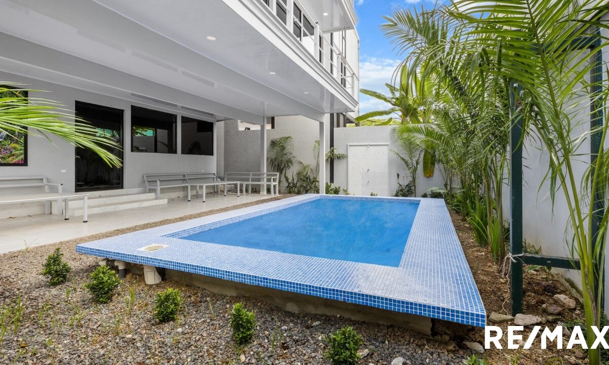 CommercialHotel - B&B for sale in Jaco Beach Costa Rica