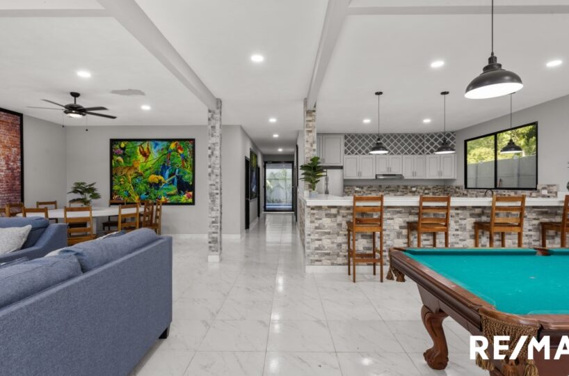 CommercialHotel - B&B for sale in Jaco Beach Costa Rica