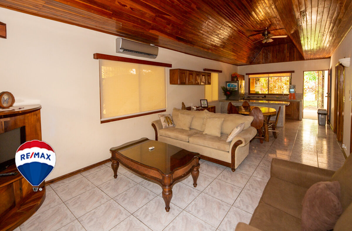 Hotel - B&B for sale in Esterillos Costa Rica