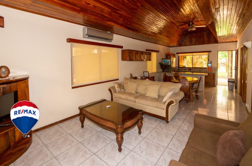 Hotel - B&B for sale in Esterillos Costa Rica