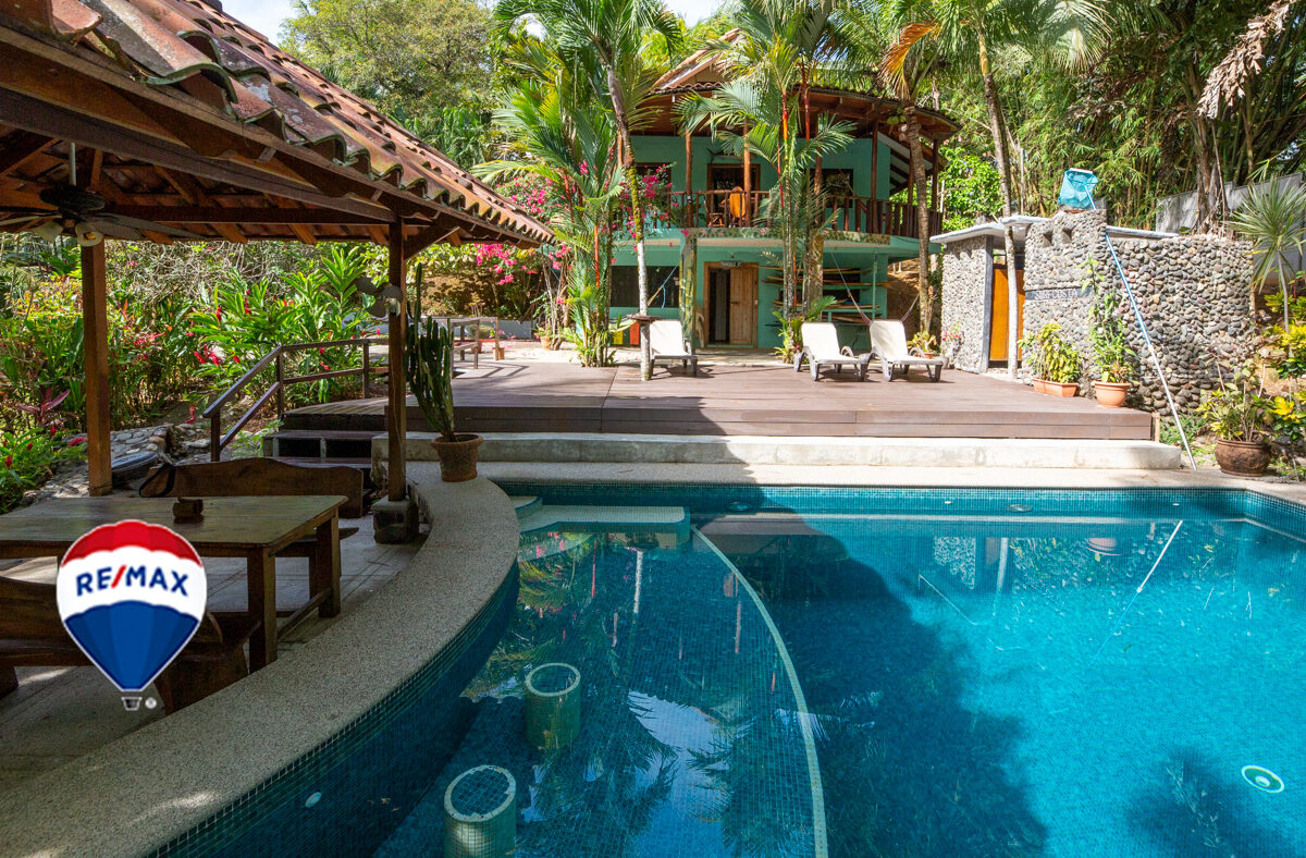 Hotel - B&B for sale in Esterillos Costa Rica