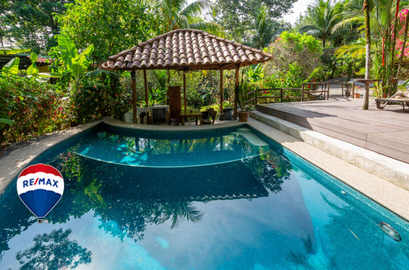 Hotel - B&B for sale in Esterillos Costa Rica