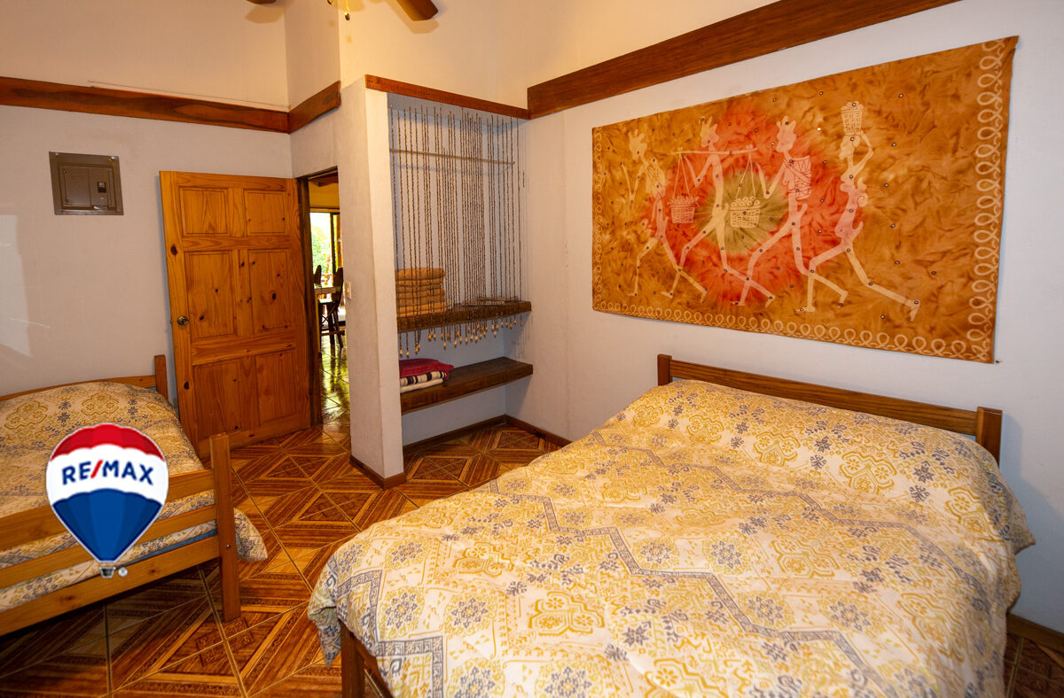 Hotel - B&B for sale in Esterillos Costa Rica