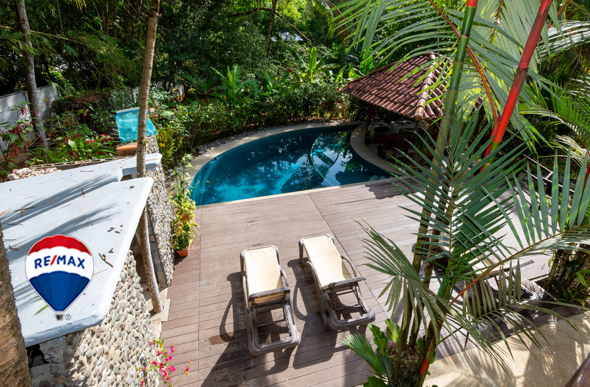 Hotel - B&B for sale in Esterillos Costa Rica