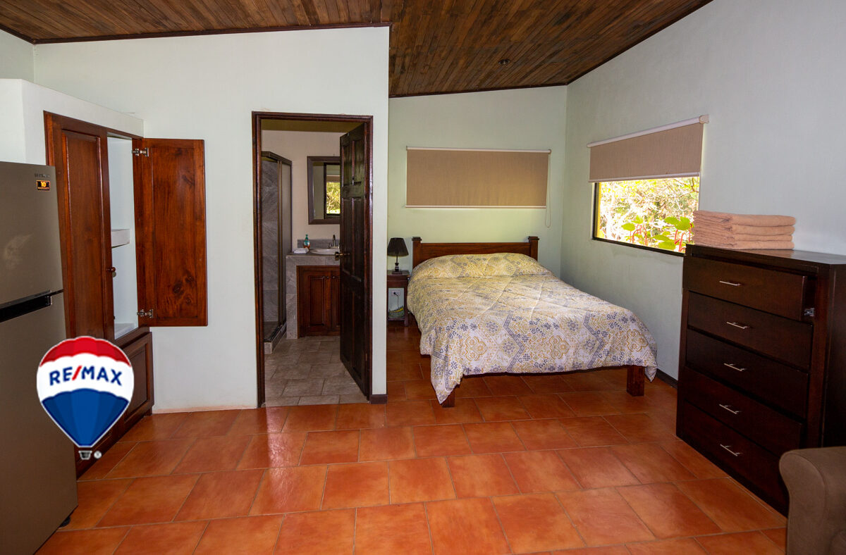Hotel - B&B for sale in Esterillos Costa Rica