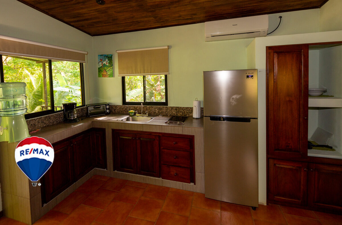 Hotel - B&B for sale in Esterillos Costa Rica