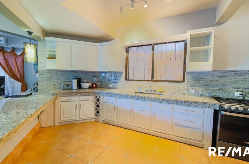 Hotel - B&B for sale in Jaco Beach Costa Rica