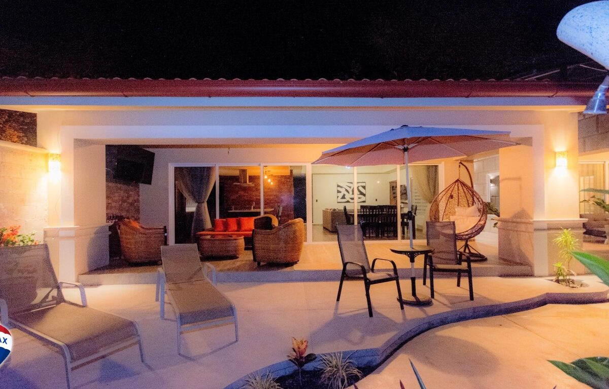 CommercialCondos for sale in Hermosa Beach Costa Rica