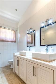 CommercialHotel - B&B for sale in La Garita Costa Rica