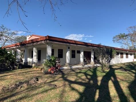CommercialHotel - B&B for sale in La Garita Costa Rica