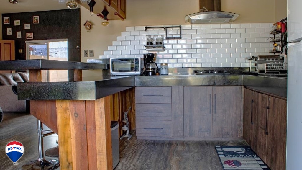 CommercialCondos for sale in Hermosa Beach Costa Rica