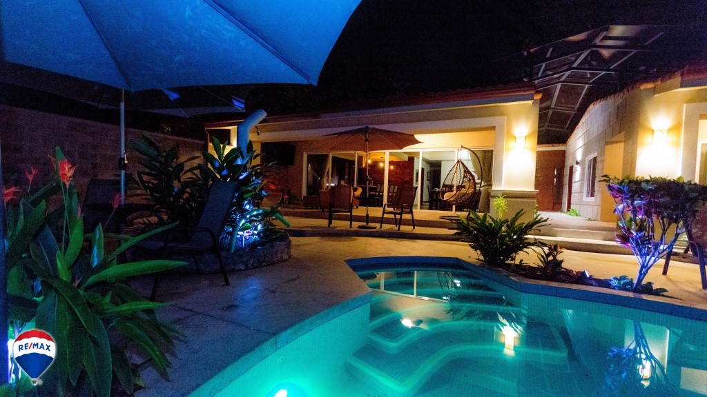 CommercialCondos for sale in Hermosa Beach Costa Rica