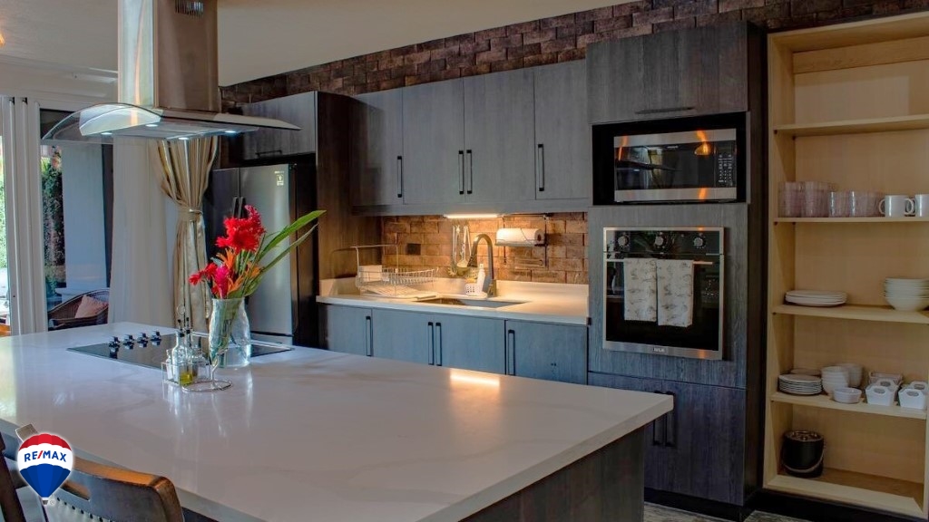 CommercialCondos for sale in Hermosa Beach Costa Rica